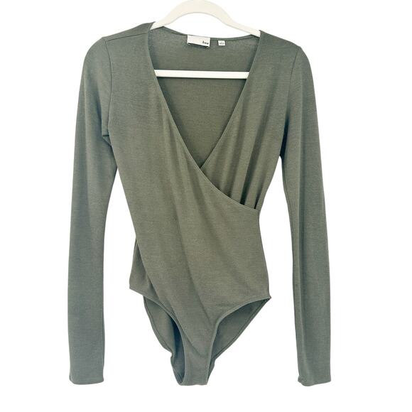 Aritzia Wilfred Free Fall Hari Alligator Green Faux Wrap Long Sleeve Bodysuit S - Picture 1 of 4